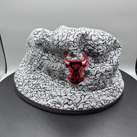 New Era Other - Chicago Bulls New Era Hardwood Classics Cracked Concrete Bucket Hat Adult M NBA